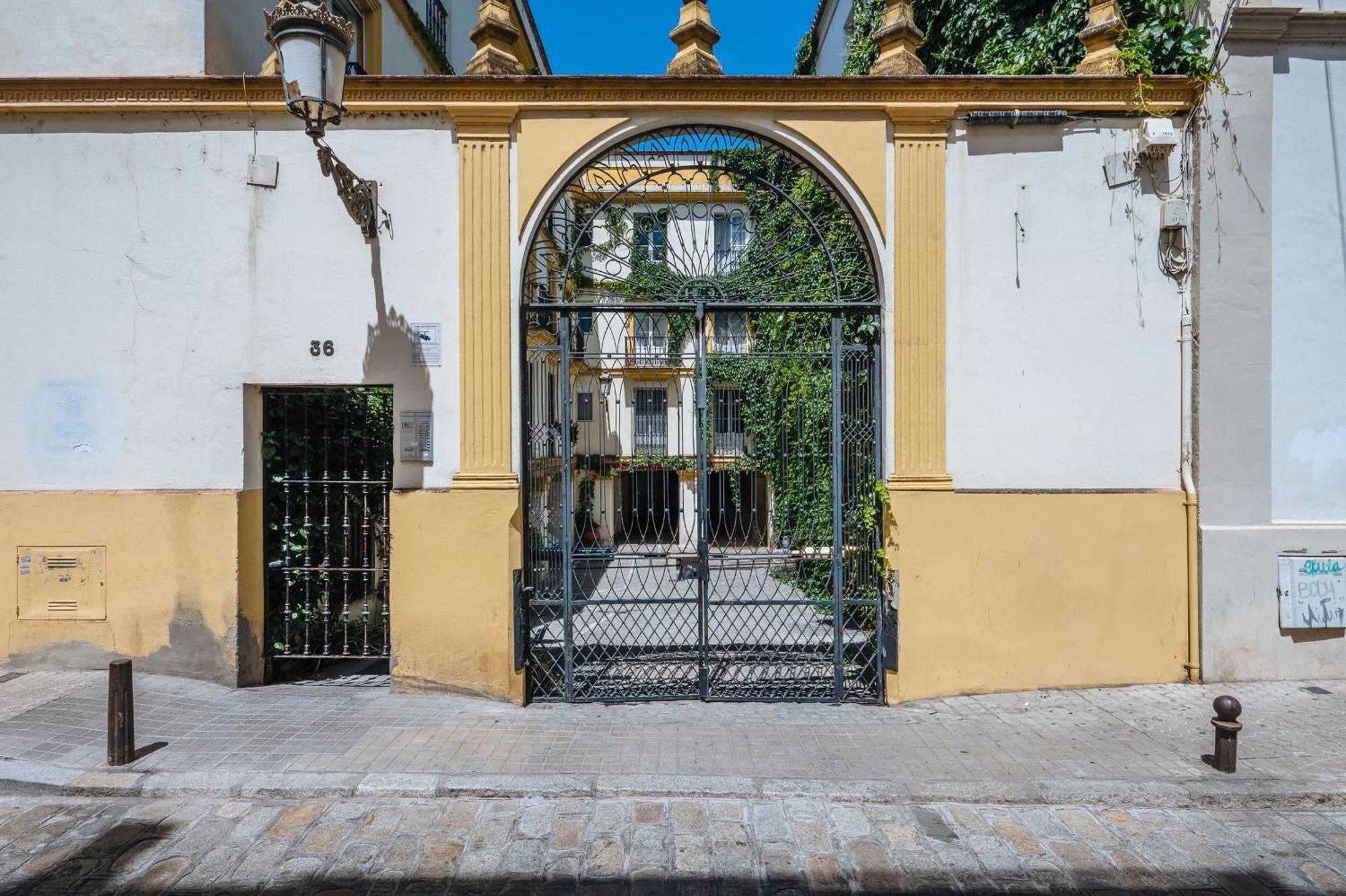 Novalia Home Suite Sevilla Buitenkant foto